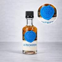 Mini Botella de Ron La Hechicera de 50mL – Miniatura Original – Mini Botellita de ron premium – 78 Grados Deluxe