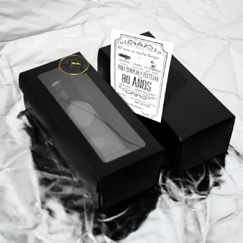 Caja de regalo premium más mini botella o botellita de licor e invitación o fotografía personalizada. Ideal para eventos, recuerdos, bodas o regalos corporativos. Recuerdos para matrimonios o bodas.