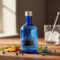 Mini Botella de Ginebra Akori Gin 50ml – Licor premium con inspiración oriental, elaborada en España con una fusión única de botánicos tradicionales y exóticos