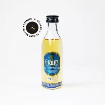 MB16 - Mini Botella - Botellita de licor de Whisky Grants Azul más caja de regalo premium e invitación o fotografía personalizada. Ideal para eventos, recuerdos, bodas o regalos corporativos.