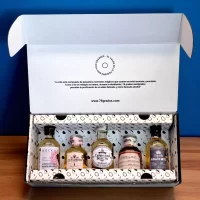 Caja con mini botellas de licores Colombianos (13) (8)-min