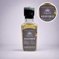 Mini Botella de Tequila Agavemio Añejo 50mL - Miniatura Original - Mini botella de tequila collecionable - 78 Grados Deluxe