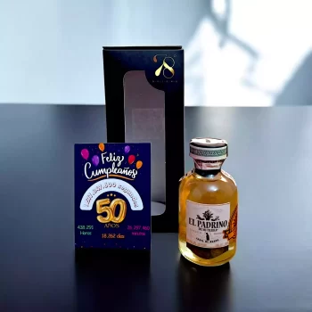 Tequila El Padrino Reposado en versión Mini Botella de 50 (mL). La mini botellita de Tequila El Padrino Reposado es una expresión ultra premium elaborada al 100% con agave azul tequilana Weber, cultivado en las regiones de los Altos y Valles de Jalisco, México. Este tequila se distingue por su complejidad y carácter, resultado de un cuidadoso proceso de añejamiento.