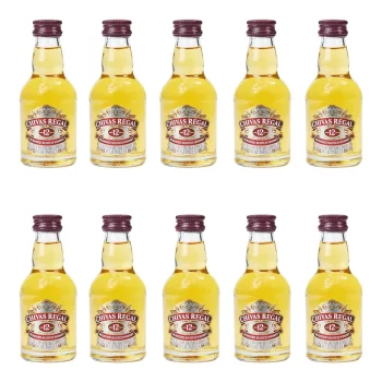 Mini botellas de Whisky Chivas Regal 12 años al por mayor - Pack de 6 y 10 unidades.  50 (mL / cu). NO INCLUYE CAJA NI EMPAQUE. . Suave, intenso y generoso. Elaborado con los mejores whiskys escoceses de malta y grano. Para el aroma una infusión aromática de hierbas silvestres, brezo, miel y frutas de la huerta, para el paladar redondeado y cremoso, con un intenso sabor a miel y peras maduras, junto a notas de vainilla, avellana y caramelo, un acabado intenso y prolongado.
