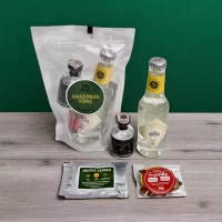 Amazonian Tonic – Kit de Coctel con Gin Selva (207 ml), Agua Tónica MIL 976, Pulpa de Frutas Exóticas y Frutas Deshidratadas – Coctel para preparar.