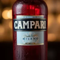 Mini botella de Campari – Miniatura de 50mL – Licor Italiano en versión mini – 78 Grados Deluxe