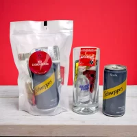 Red Cosmopolitan – Kit de Coctel con Absolut Vodka (50 ml), Cocteles con Vodka y frutos rojos, Kits de coctelería en casa, Cocteles a domicilio.