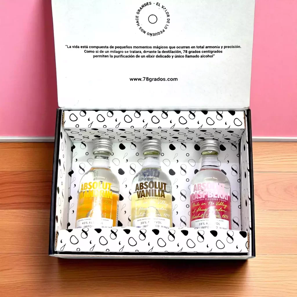Estuche con miniaturas de Absolut Vodka 50mL - Vodka Citron, Vodka Mandarin, Vodka Raspberri, Vodka Vanilla y Absolut Original - Licor original - 78 Grados Deluxe
