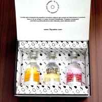 Caja con mini botellas de vodka (14)-min