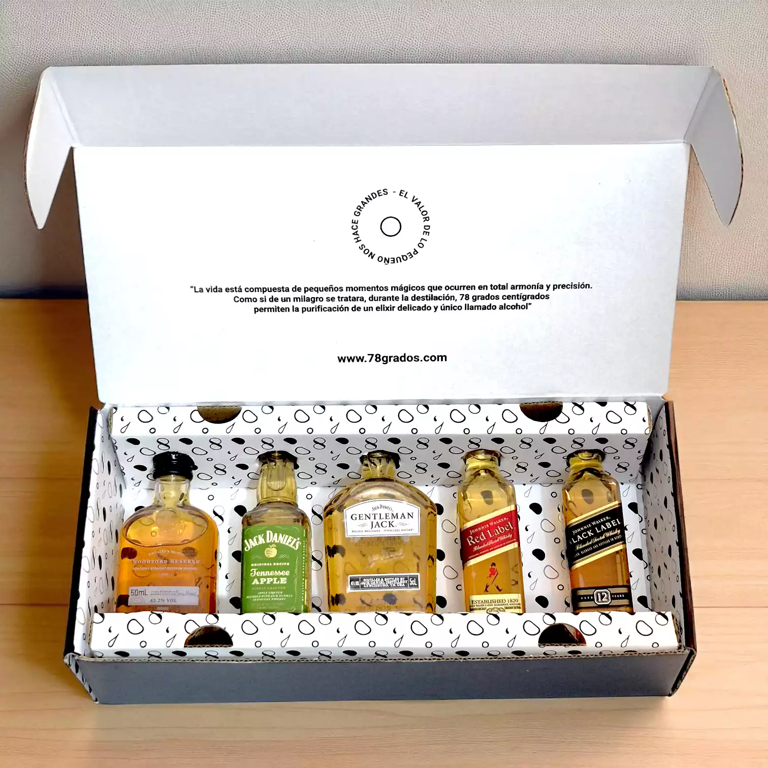 Caja de Regalo Premium con Whisky, Tequila, Aguardiente, Ginebra y Vodka (8) (4)-min