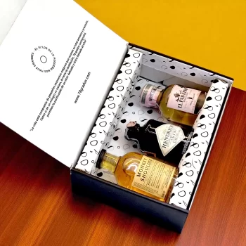 Regalos HOY en Bogotá - Caja de regalo premium con Monkey Shoulder, Hendrick’s y Tequila El Padrino. Un mix de whisky, ginebra y tequila para sorprender con elegancia. ¡Incluye tarjeta! - 78 Grados Deluxe