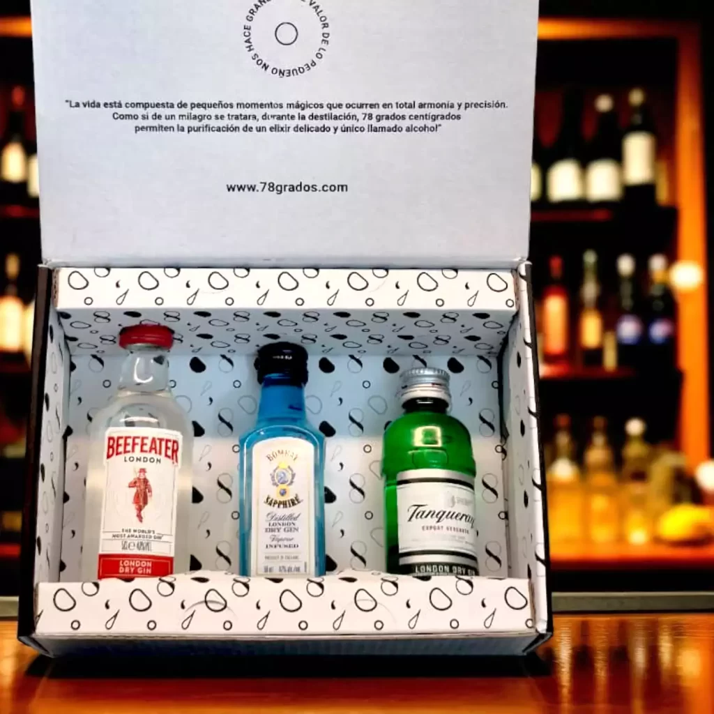 Estuche con Mini Botellas de Ginebras Premium Importadas | Beefeater, Bombay y Tanqueray - 78 Grados Deluxe