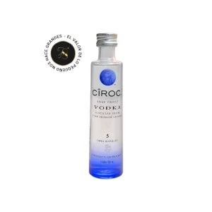 La Mini Botella de Ciroc Vodka 50ml Destilado cinco veces a partir de uvas francesas finas, ofrece un sabor ultra suave, fresco y sofisticado. Ideal para regalar, probar o llevar a eventos exclusivos. Cîroc es un vodka ultra‑premium de origen francés, elaborado a partir de finas uvas francesas, en lugar de grano, como la mayoría de los vodkas convencionales. - 78 Grados Deluxe