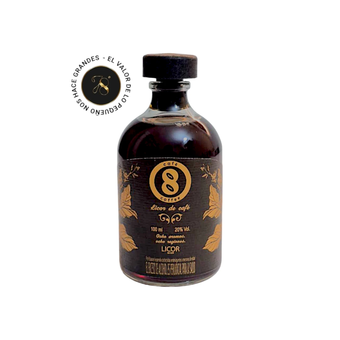 La Mini Botella de Licor de Café 8 Coffee 100ml es una bebida espirituosa elaborada de forma artesanal en Colombia, partiendo de granos 100 % arábica provenientes de ocho regiones cafeteras distintas del país. A través de un proceso de destilación cuidadosa, 8 Coffee captura la riqueza aromática del café tostado, integrándola en una experiencia de licor única.