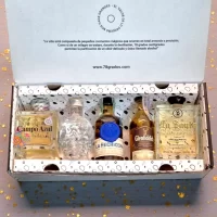 Kit tope de gama con mini botellas premium: Tequila Campo Azul, Vodka Crystal Head, Ron La Hechicera, Glenfiddich 18 años y Tequila La Santa con Oro 24K. Regalo de lujo absoluto. – 78 Grados Deluxe