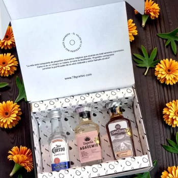Estuche premium de tequilas con José Cuervo, Agavemio y tequila Distales con licor de café. Un regalo original para amantes del agave y experiencias diferentes.