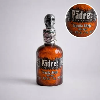 Compra mini botella Tequila Padre Azul Añejo 50 mL. Tequila mexicano premium, elegante y suave, ideal para regalos exclusivos y estuches de lujo.