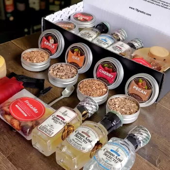 Kit para ahumar tequila Campo Azul Selecto con 3 mini botellas DE 50mL Blanco, Reposado y Añejo. Incluye ahumador, soplete, astillas aromáticas y estuche premium personalizable.