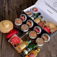 Descubre el Kit para Ahumar Whisky Trilogía Escocesa con Glenfiddich 12, Chivas Regal 13 y Monkey Shoulder. Incluye ahumador, soplete y personalización.